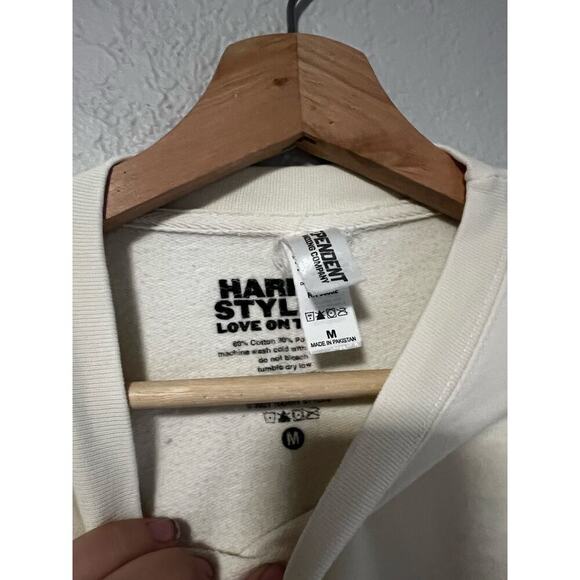 Harry Styles TPWK Treat People With Kindness Cream Crewneck Sweatshirt - Picture 3 of 5